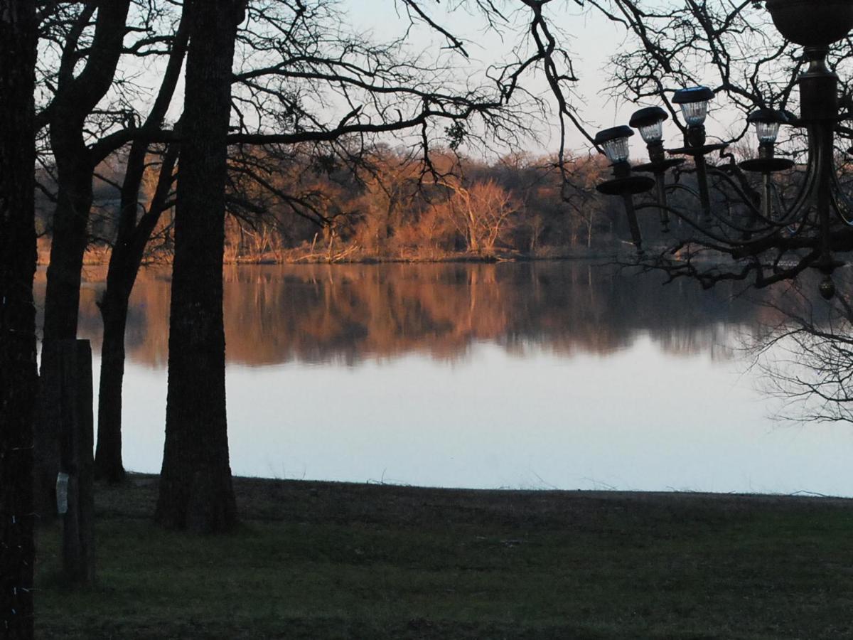 Little Elm Lake Front Cottage מראה חיצוני תמונה