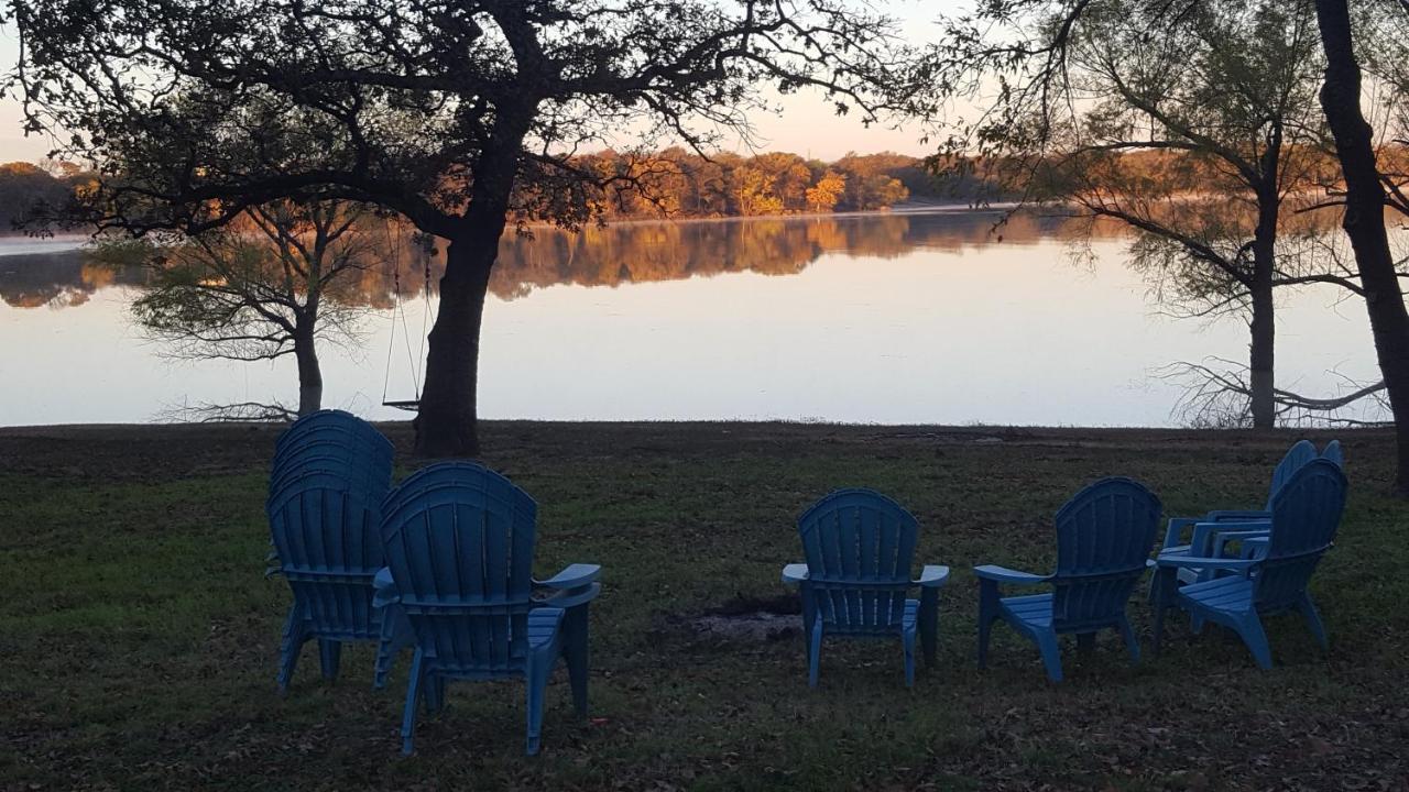 Little Elm Lake Front Cottage מראה חיצוני תמונה