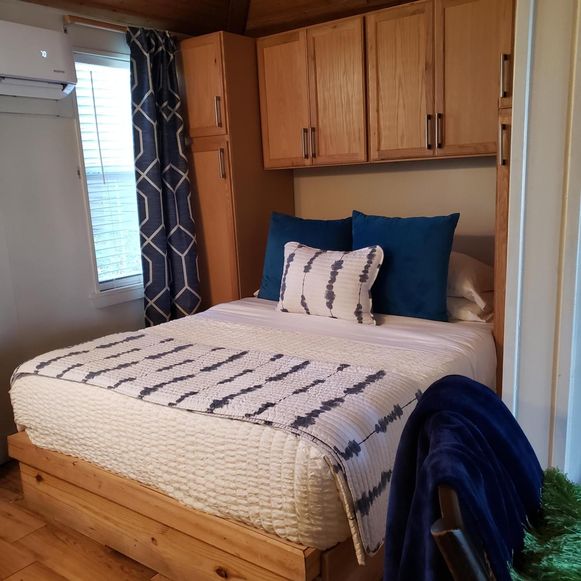 Little Elm Lake Front Cottage מראה חיצוני תמונה